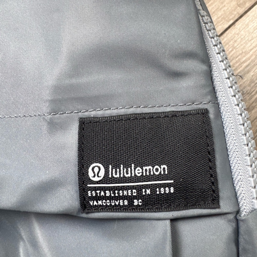 Everyday Backpack 2.0 23L
Asphalt Grey/Rhino Grey - Picture 7 of 7